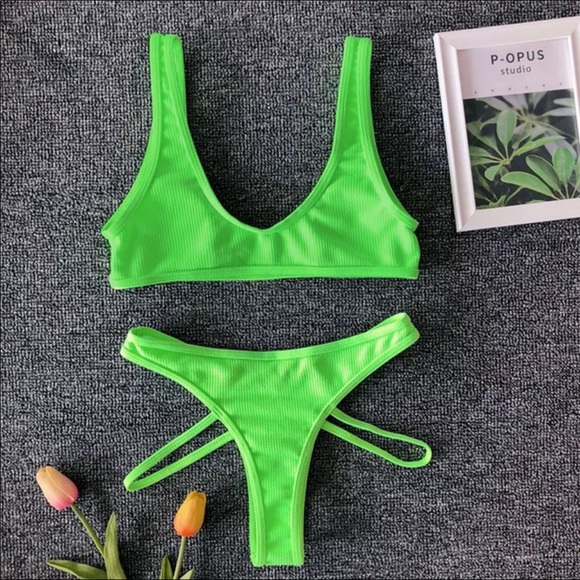 NWT Trendy Bright Green Sexy Bathing Suit Set - Picture 2 of 4
